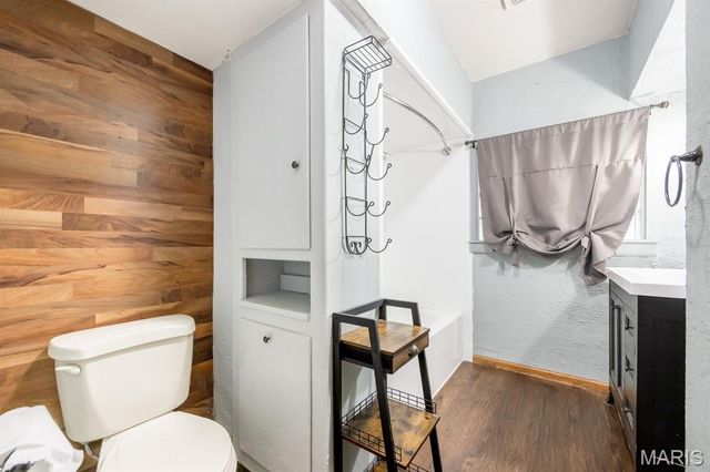 704 Wabash Avenue, Belleville, IL 62220