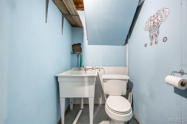 704 Wabash Avenue, Belleville, IL 62220