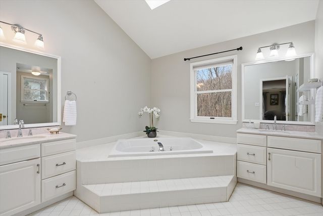 100 Rosemont Drive, North Andover, MA 01845