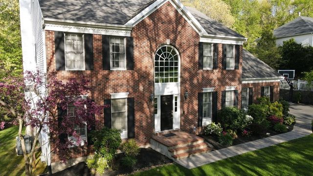 100 Rosemont Drive, North Andover, MA 01845
