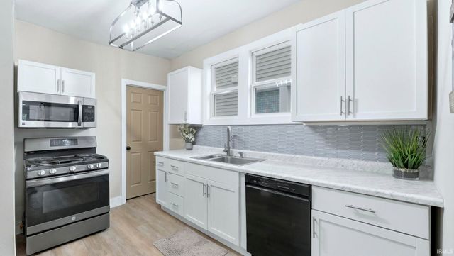 3124 S Harrison Street, Fort Wayne, IN 46807