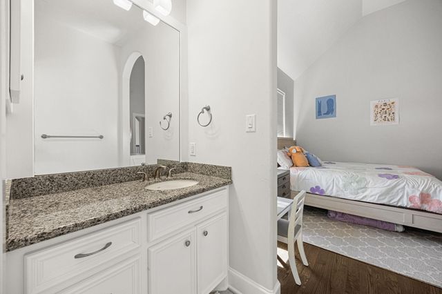 5119 Locust Street, Bellaire, TX 77401