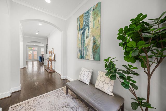 5119 Locust Street, Bellaire, TX 77401