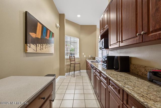 3591 KERNAN Boulevard S 524, Jacksonville, FL 32224