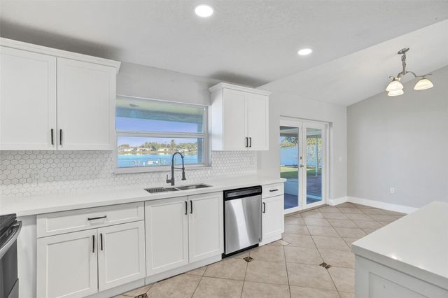 9431 NW 10th Street, Pembroke Pines, FL 33024