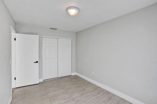 9431 NW 10th Street, Pembroke Pines, FL 33024