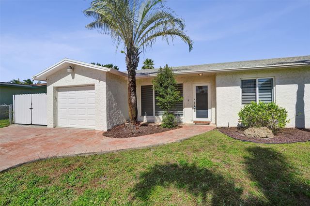 9431 NW 10th Street, Pembroke Pines, FL 33024