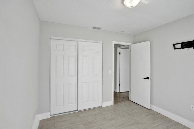 9431 NW 10th Street, Pembroke Pines, FL 33024