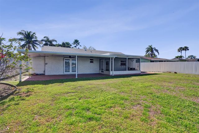 9431 NW 10th Street, Pembroke Pines, FL 33024