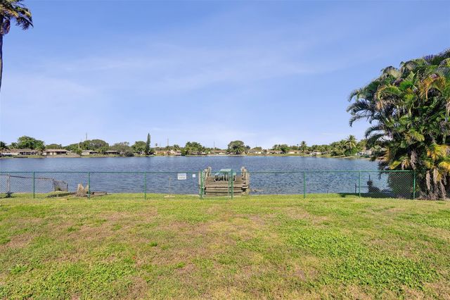 9431 NW 10th Street, Pembroke Pines, FL 33024