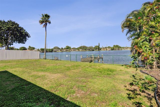 9431 NW 10th Street, Pembroke Pines, FL 33024