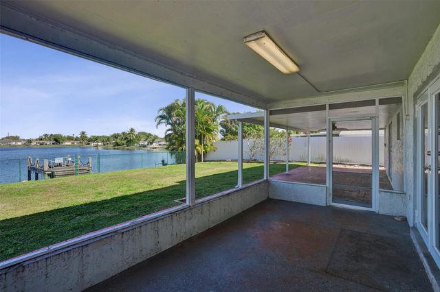 9431 NW 10th Street, Pembroke Pines, FL 33024