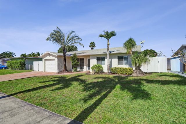 9431 NW 10th Street, Pembroke Pines, FL 33024