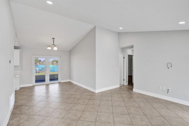 9431 NW 10th Street, Pembroke Pines, FL 33024