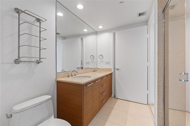 50 Biscayne Blvd 3010, Miami, FL 33132