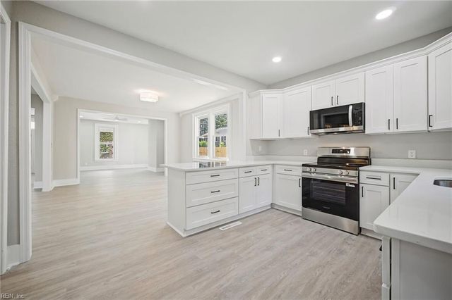 109 St James AVE, Suffolk, VA 23435
