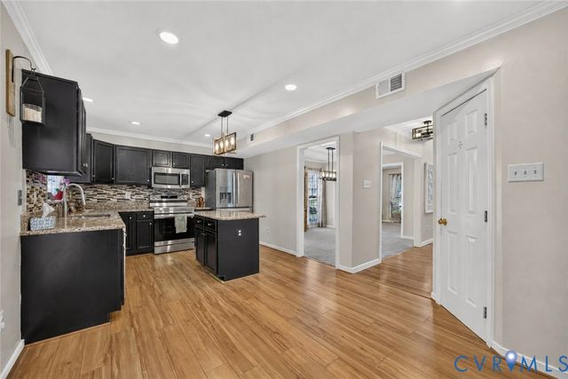 9516 Hungary Woods Dr, Henrico, VA 23060