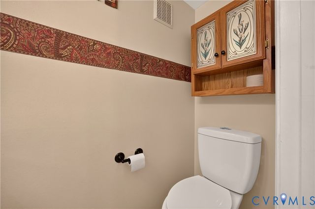 9516 Hungary Woods Dr, Henrico, VA 23060