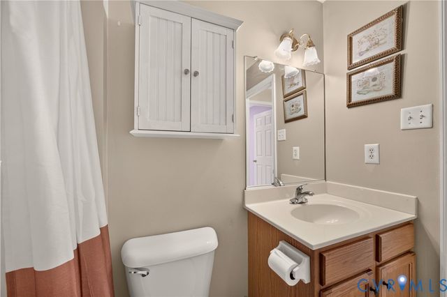 9516 Hungary Woods Dr, Henrico, VA 23060