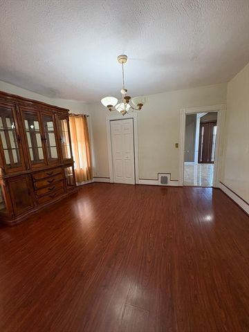 50-52 Allen Ave, Lynn, MA 01902