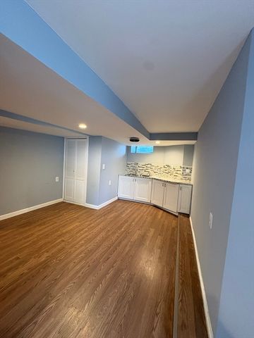 50-52 Allen Ave, Lynn, MA 01902