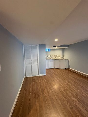 50-52 Allen Ave, Lynn, MA 01902