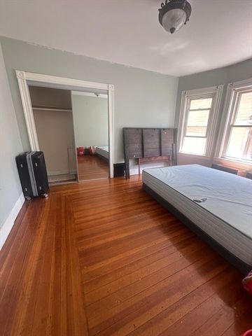 50-52 Allen Ave, Lynn, MA 01902