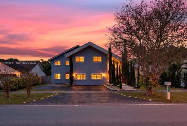 10720 SW 142nd Ave, Miami, FL 33186