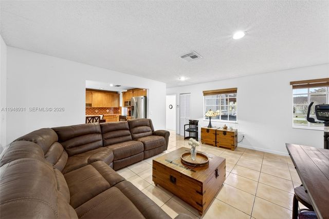 10720 SW 142nd Ave, Miami, FL 33186