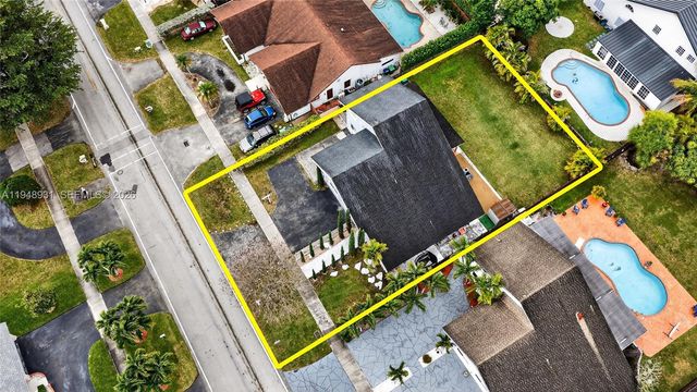 10720 SW 142nd Ave, Miami, FL 33186