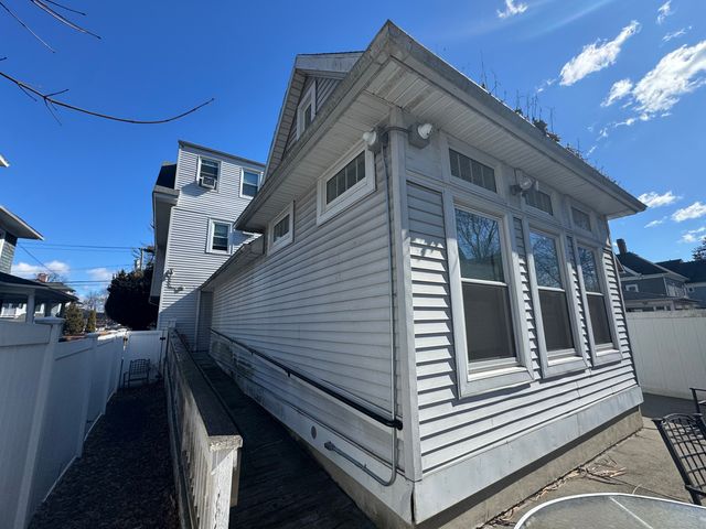 485 Laurel Avenue, Bridgeport, CT 06605