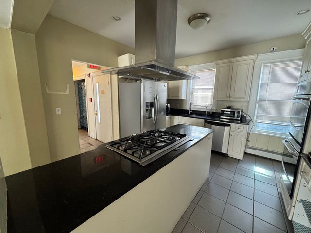 485 Laurel Avenue, Bridgeport, CT 06605