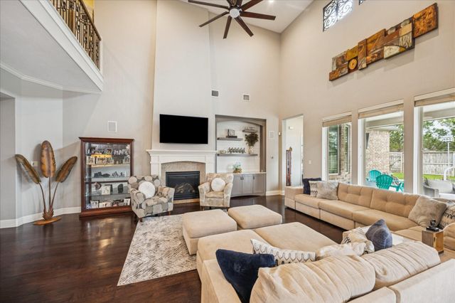 5835 Caspian Falls Lane, Fulshear, TX 77441