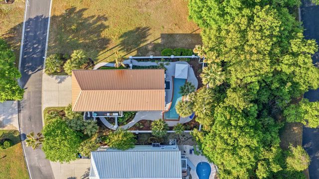 152 Grackle Ln., Pawleys Island, SC 29585