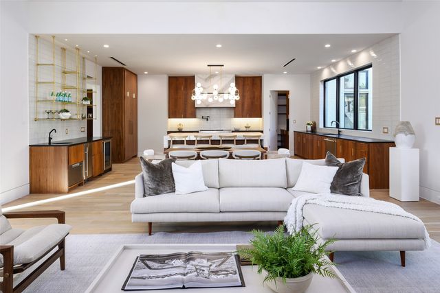 10142 Coppedge Lane, Dallas, TX 75229