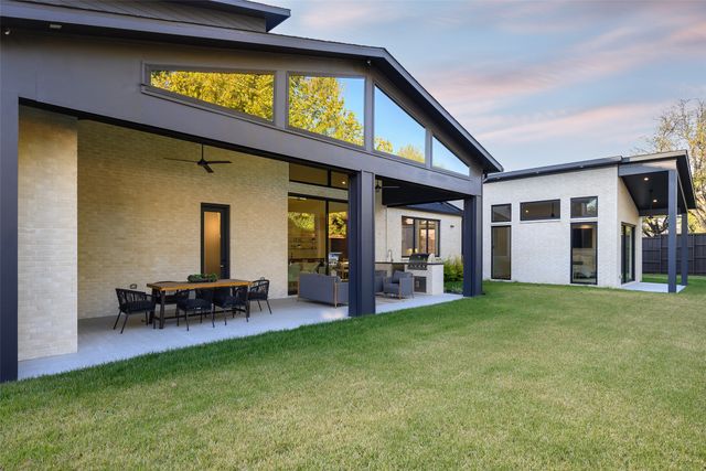 10142 Coppedge Lane, Dallas, TX 75229