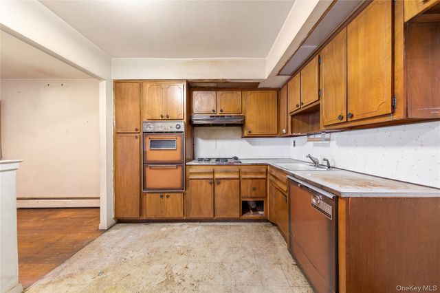 71-34 Kissena Boulevard, Flushing, NY 11367