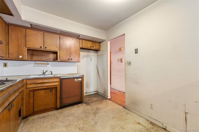 71-34 Kissena Boulevard, Flushing, NY 11367