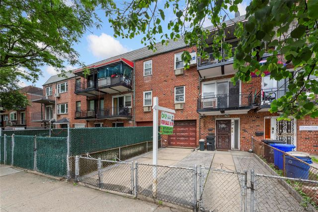 71-34 Kissena Boulevard, Flushing, NY 11367