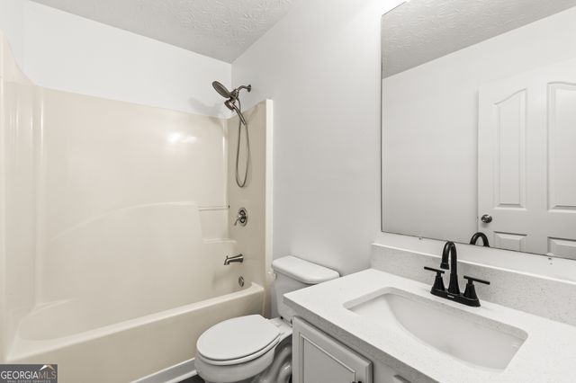 18 Belmont Park Lane, Newnan, GA 30263