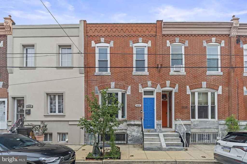 2521 S HICKS ST, Philadelphia, PA 19145