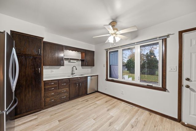 8778 Madison Avenue, Munster, IN 46321