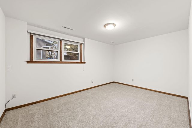 8778 Madison Avenue, Munster, IN 46321