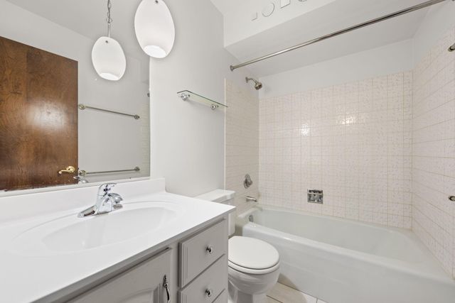 8778 Madison Avenue, Munster, IN 46321