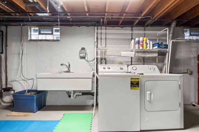 8778 Madison Avenue, Munster, IN 46321