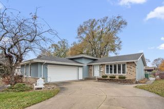 8778 Madison Avenue, Munster, IN 46321
