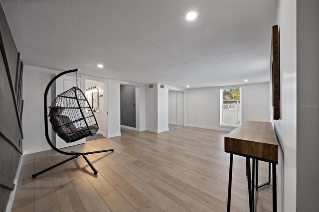 1600 CONNECTICUT AVENUE NE, St Petersburg, FL 33703