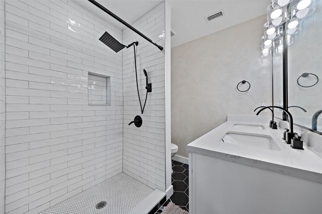 1600 CONNECTICUT AVENUE NE, St Petersburg, FL 33703