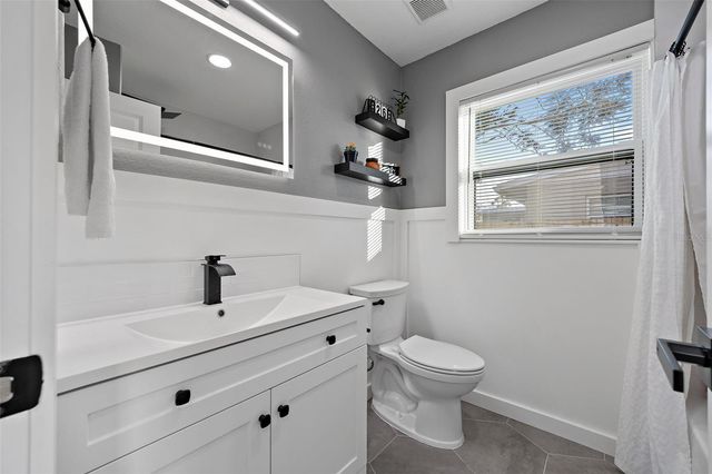 1600 CONNECTICUT AVENUE NE, St Petersburg, FL 33703