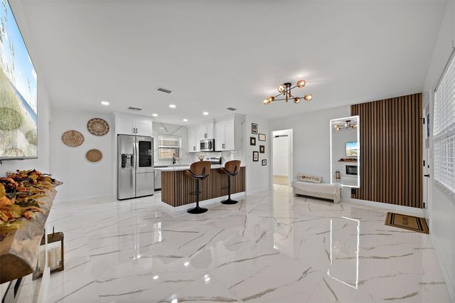 1600 CONNECTICUT AVENUE NE, St Petersburg, FL 33703